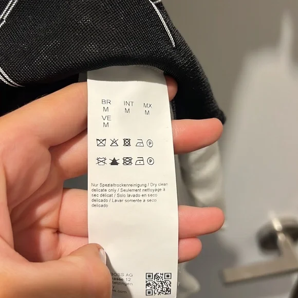 Hugo Boss Top - Picture 7 of 8